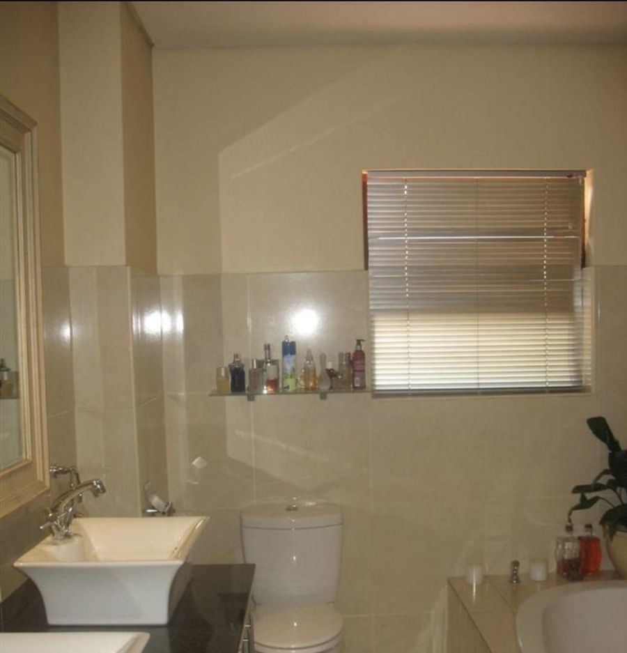 To Let 5 Bedroom Property for Rent in Morningside Gauteng