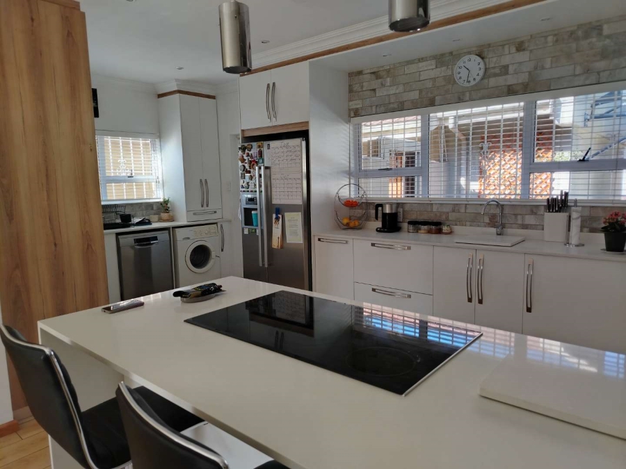 4 Bedroom Property for Sale in Bedfordview Gauteng
