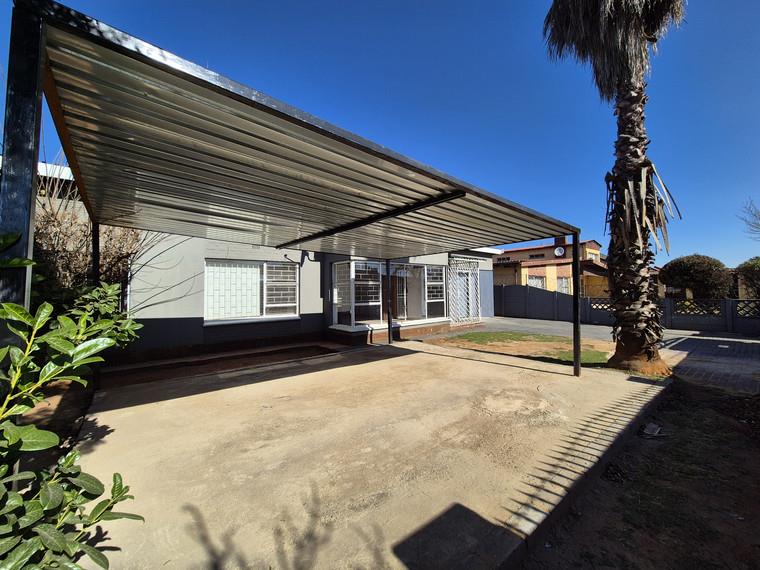 To Let 6 Bedroom Property for Rent in Leondale Gauteng