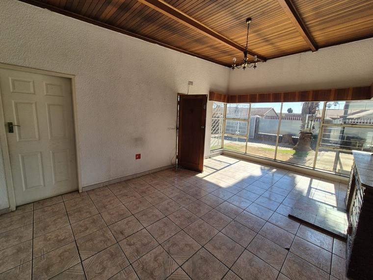 To Let 6 Bedroom Property for Rent in Leondale Gauteng