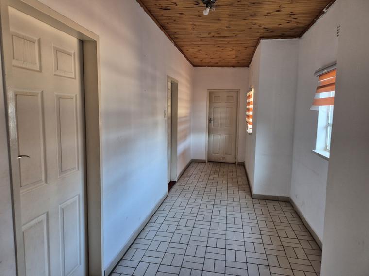 To Let 6 Bedroom Property for Rent in Leondale Gauteng