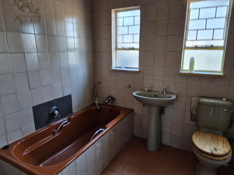 To Let 6 Bedroom Property for Rent in Leondale Gauteng