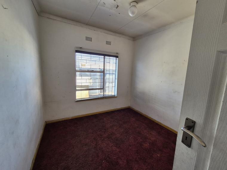 To Let 6 Bedroom Property for Rent in Leondale Gauteng