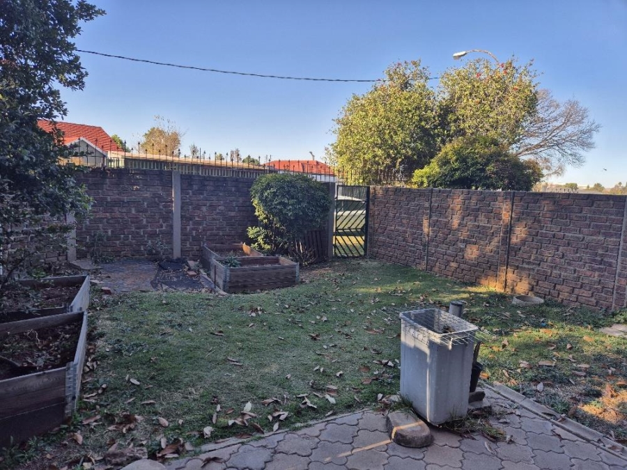 2 Bedroom Property for Sale in Ravensky Gauteng
