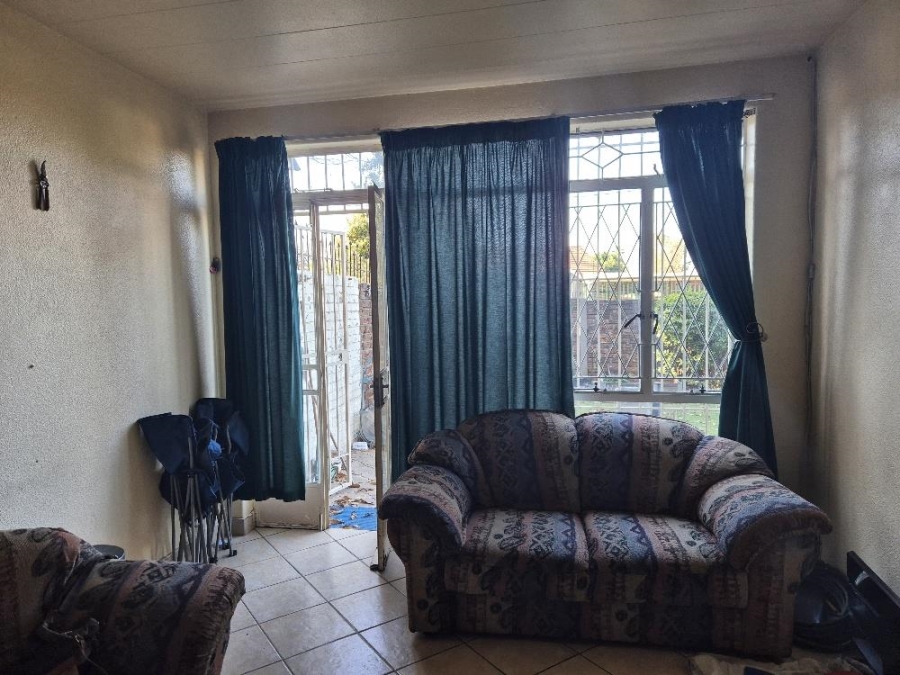 2 Bedroom Property for Sale in Ravensky Gauteng