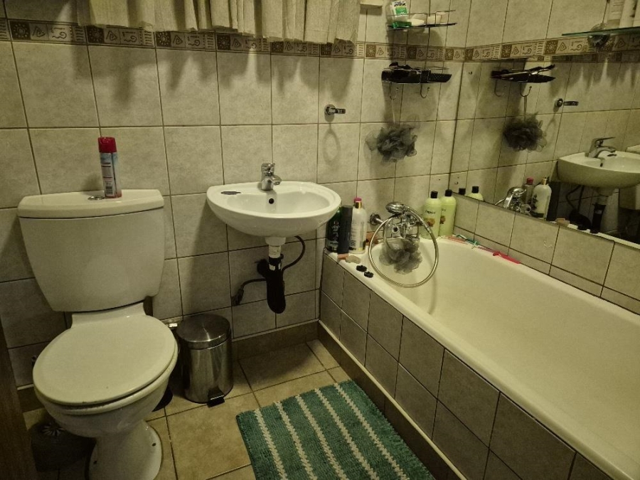 2 Bedroom Property for Sale in Ravensky Gauteng