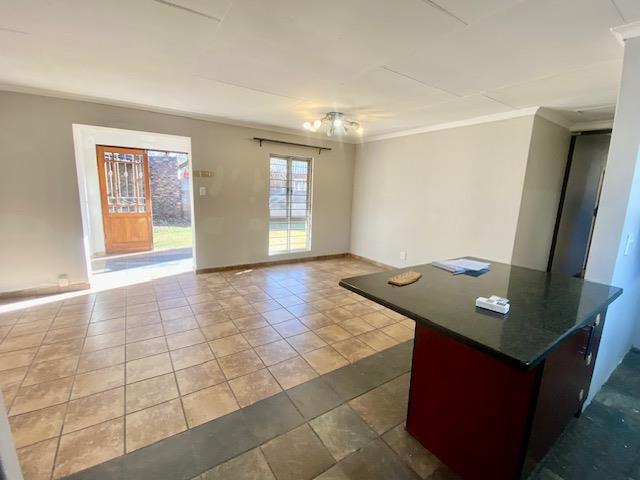 To Let 3 Bedroom Property for Rent in Wierdapark Gauteng