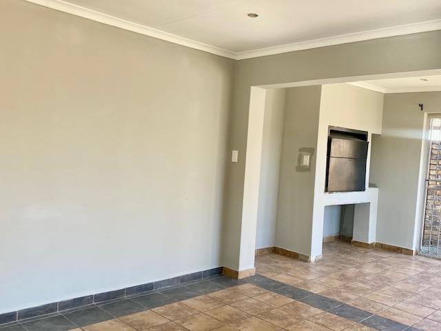 To Let 3 Bedroom Property for Rent in Wierdapark Gauteng