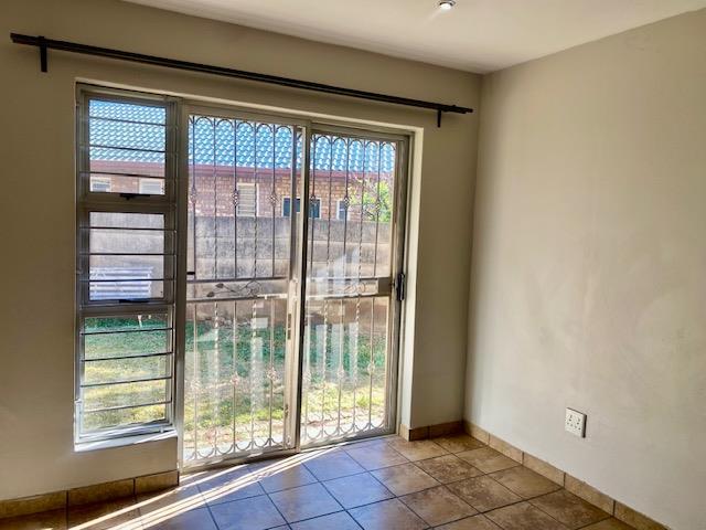 To Let 3 Bedroom Property for Rent in Wierdapark Gauteng