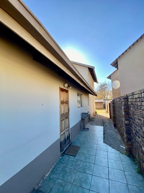 To Let 3 Bedroom Property for Rent in Wierdapark Gauteng