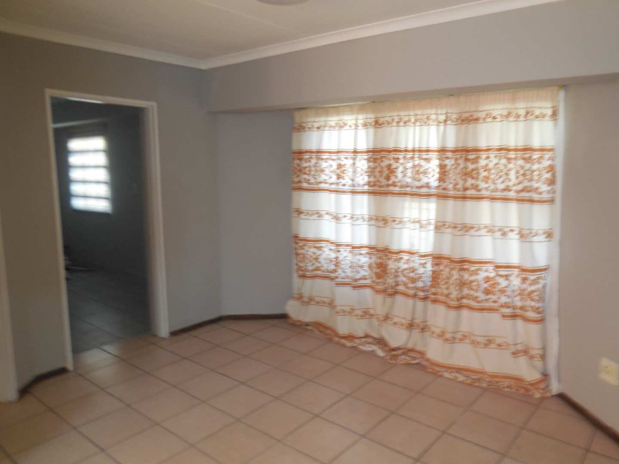 To Let 3 Bedroom Property for Rent in Silverton Gauteng