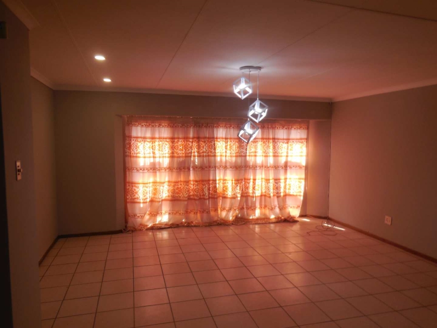To Let 3 Bedroom Property for Rent in Silverton Gauteng