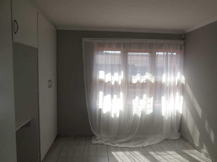 To Let 3 Bedroom Property for Rent in Silverton Gauteng