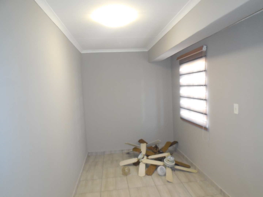 To Let 3 Bedroom Property for Rent in Silverton Gauteng