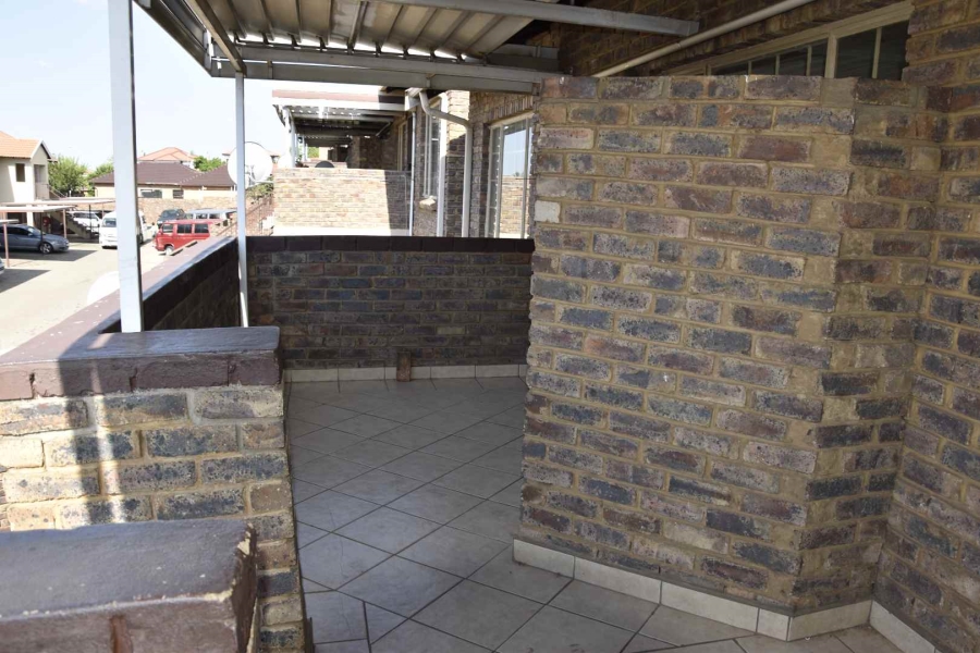 2 Bedroom Property for Sale in Pretoria West Gauteng