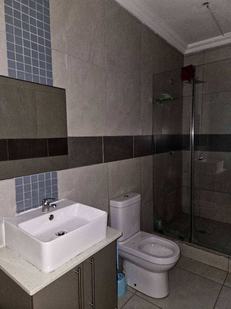 2 Bedroom Property for Sale in Pretoria North Gauteng