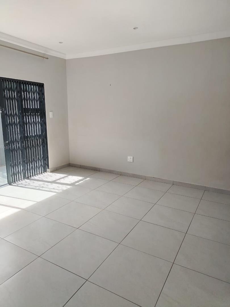 2 Bedroom Property for Sale in Pretoria North Gauteng