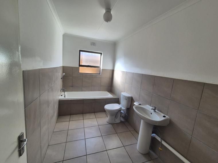 3 Bedroom Property for Sale in Albertsdal Gauteng