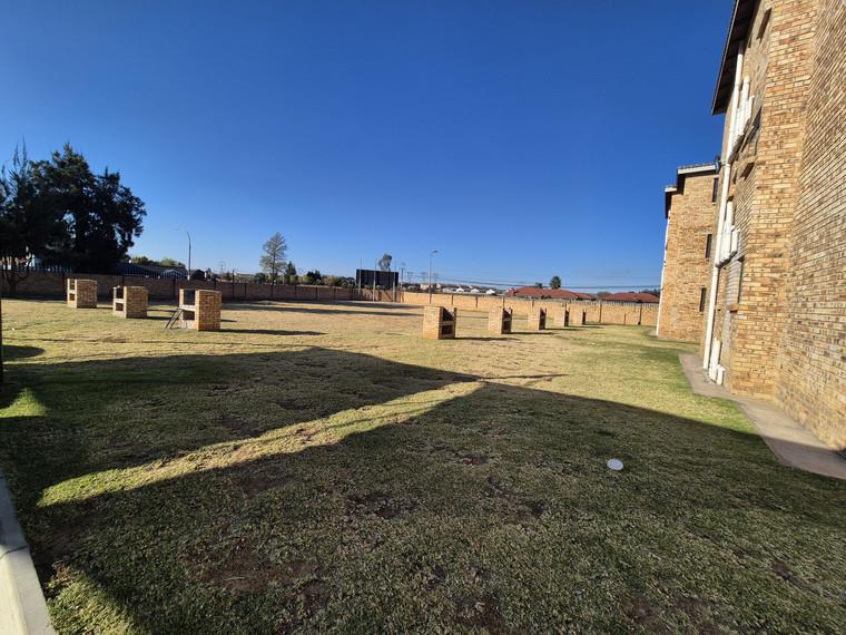 3 Bedroom Property for Sale in Albertsdal Gauteng