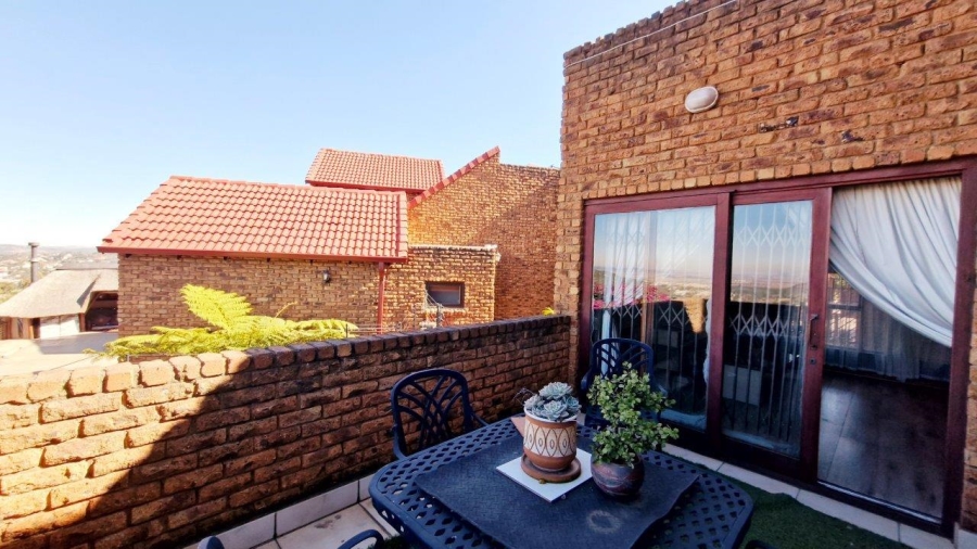 3 Bedroom Property for Sale in Bassonia Gauteng