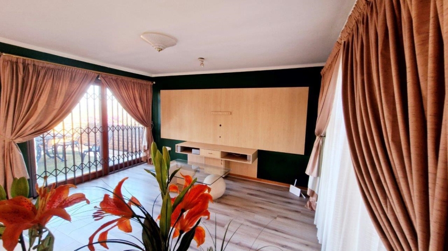 3 Bedroom Property for Sale in Bassonia Gauteng