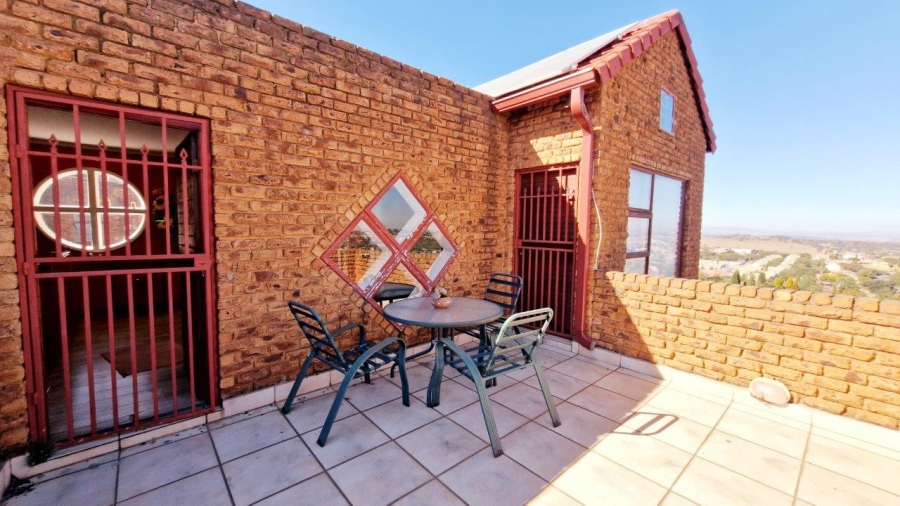 3 Bedroom Property for Sale in Bassonia Gauteng