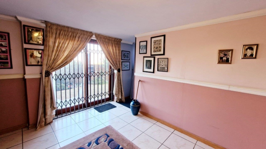 3 Bedroom Property for Sale in Bassonia Gauteng