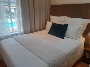 To Let 1 Bedroom Property for Rent in Illovo Gauteng