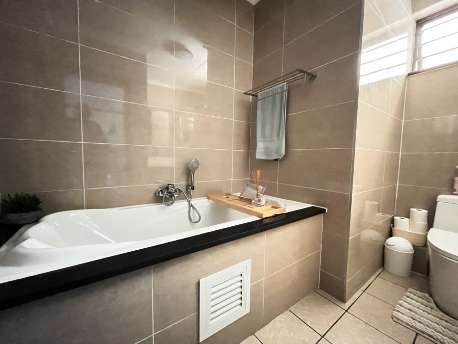 To Let 1 Bedroom Property for Rent in Blue Hills Gauteng