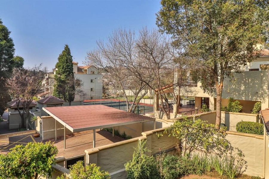 To Let 2 Bedroom Property for Rent in Benmore Gardens Gauteng