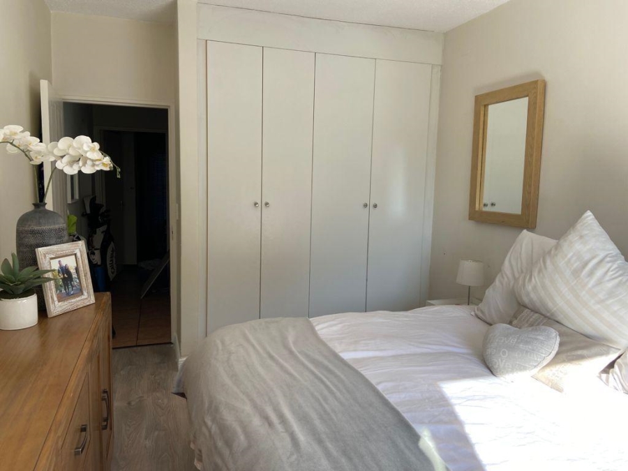To Let 2 Bedroom Property for Rent in Benmore Gardens Gauteng