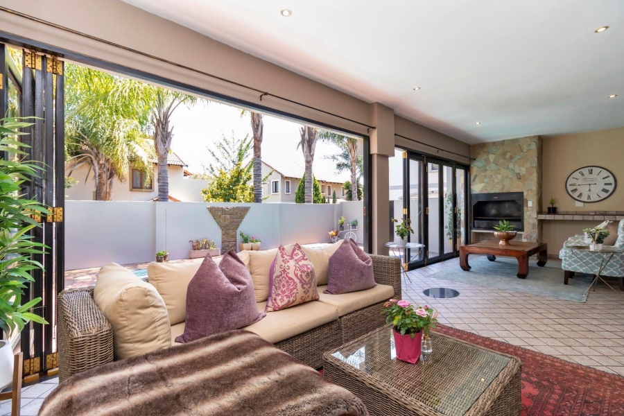 To Let 4 Bedroom Property for Rent in Barbeque Downs Gauteng