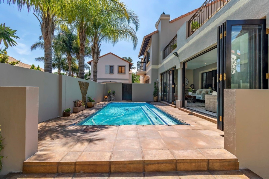 To Let 4 Bedroom Property for Rent in Barbeque Downs Gauteng