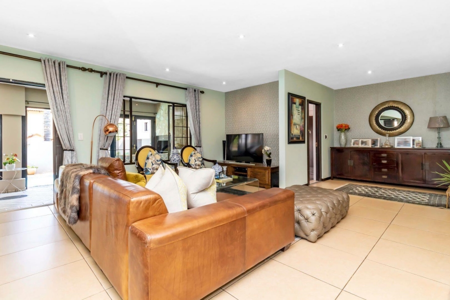 To Let 4 Bedroom Property for Rent in Barbeque Downs Gauteng