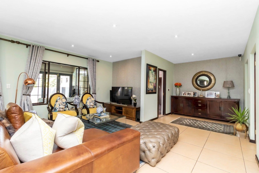 To Let 4 Bedroom Property for Rent in Barbeque Downs Gauteng