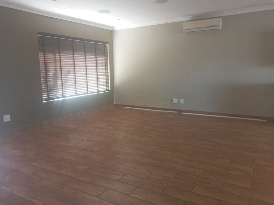3 Bedroom Property for Sale in Rothdene Gauteng