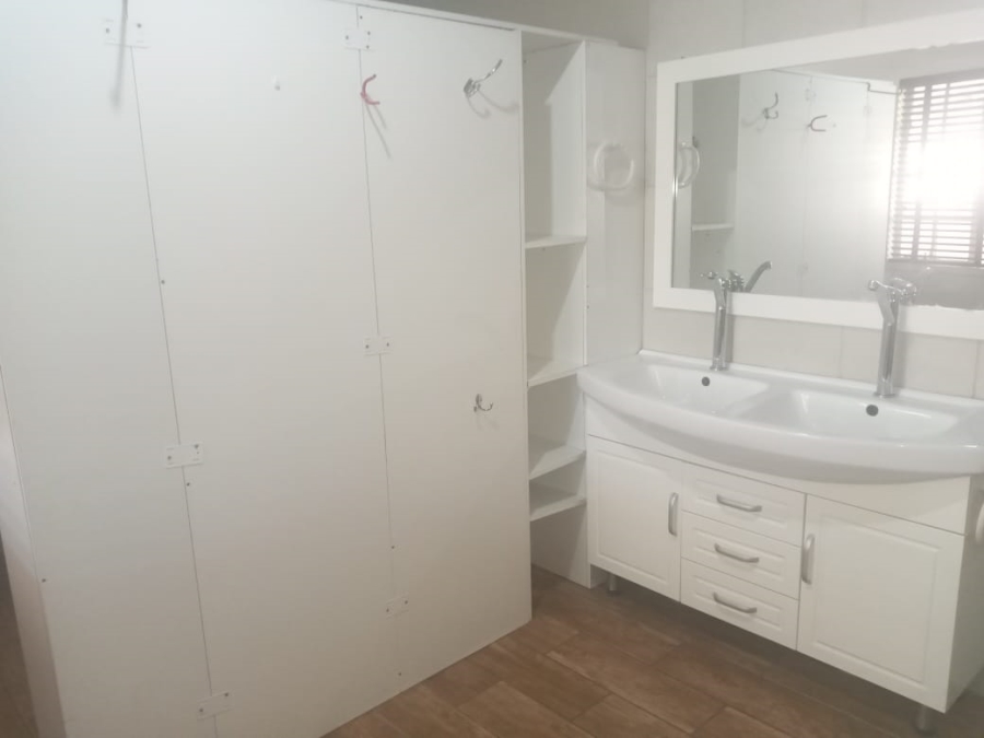 3 Bedroom Property for Sale in Rothdene Gauteng
