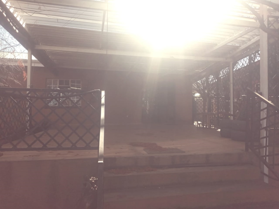 To Let 3 Bedroom Property for Rent in Rothdene Gauteng