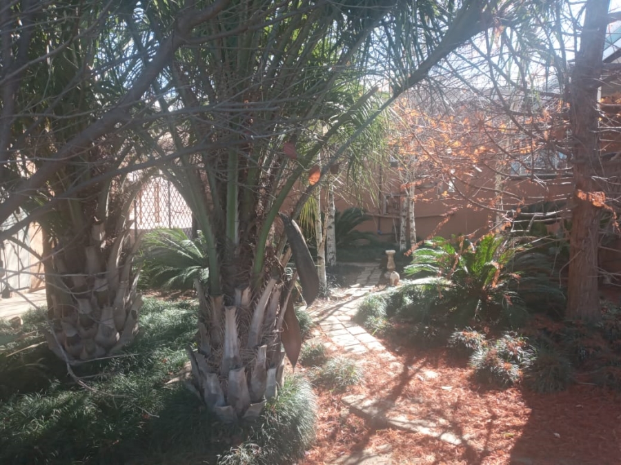 To Let 3 Bedroom Property for Rent in Rothdene Gauteng