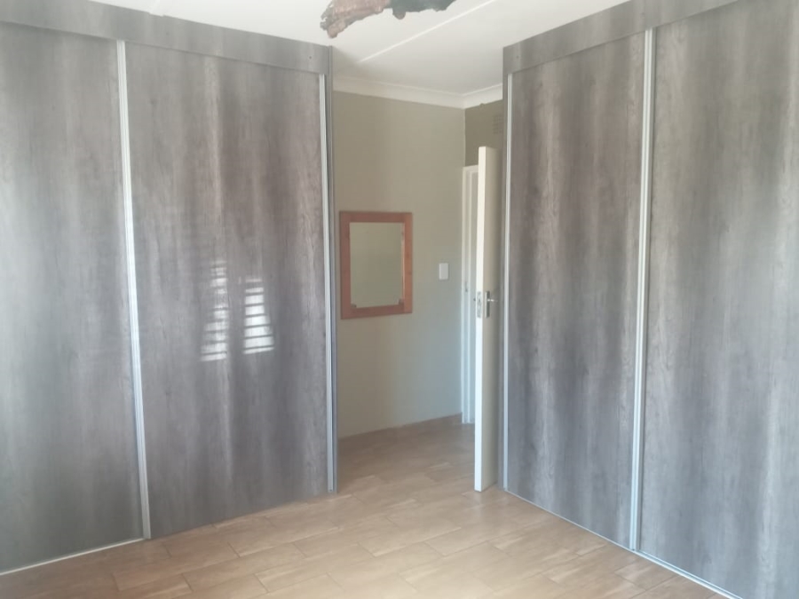 To Let 3 Bedroom Property for Rent in Rothdene Gauteng