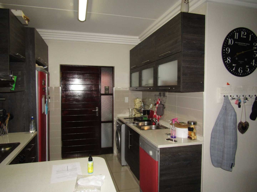 3 Bedroom Property for Sale in Eveleigh Gauteng