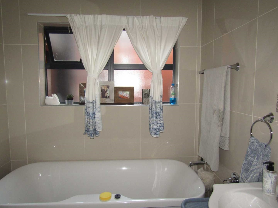 3 Bedroom Property for Sale in Eveleigh Gauteng