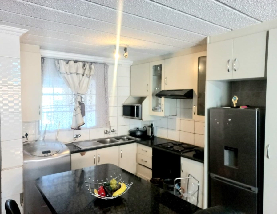 3 Bedroom Property for Sale in Ravenswood Gauteng