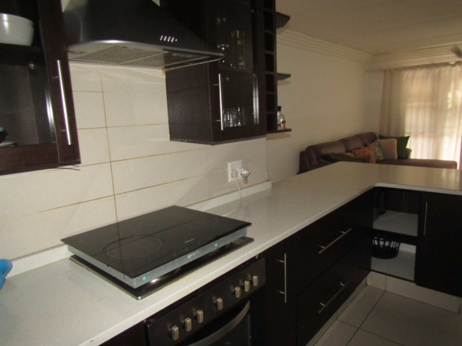 2 Bedroom Property for Sale in Ravenswood Gauteng
