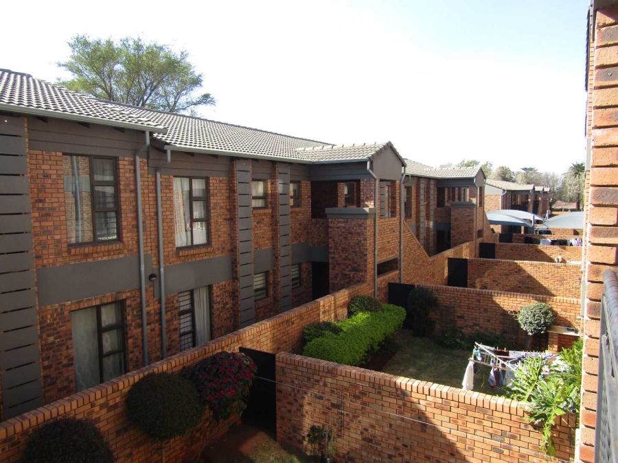 2 Bedroom Property for Sale in Ravenswood Gauteng