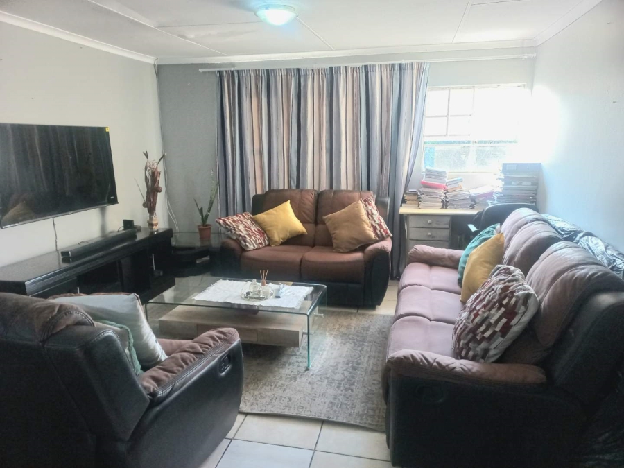 3 Bedroom Property for Sale in Ravenswood Gauteng