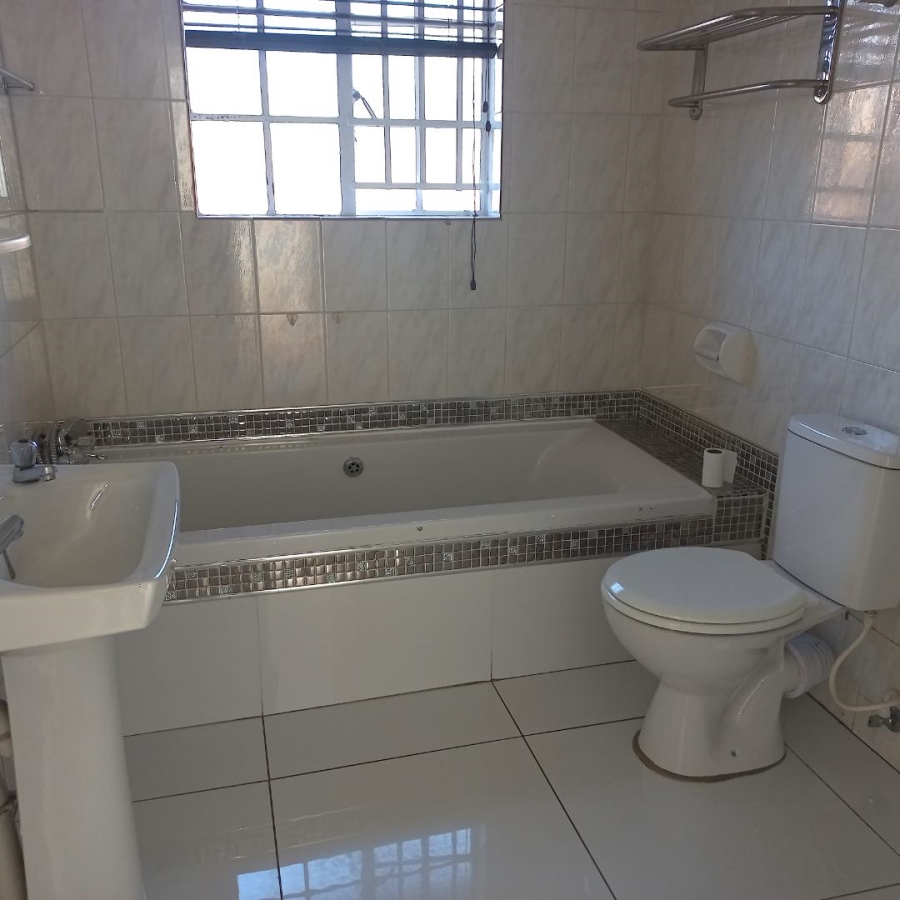 To Let 2 Bedroom Property for Rent in Eldoraigne Gauteng