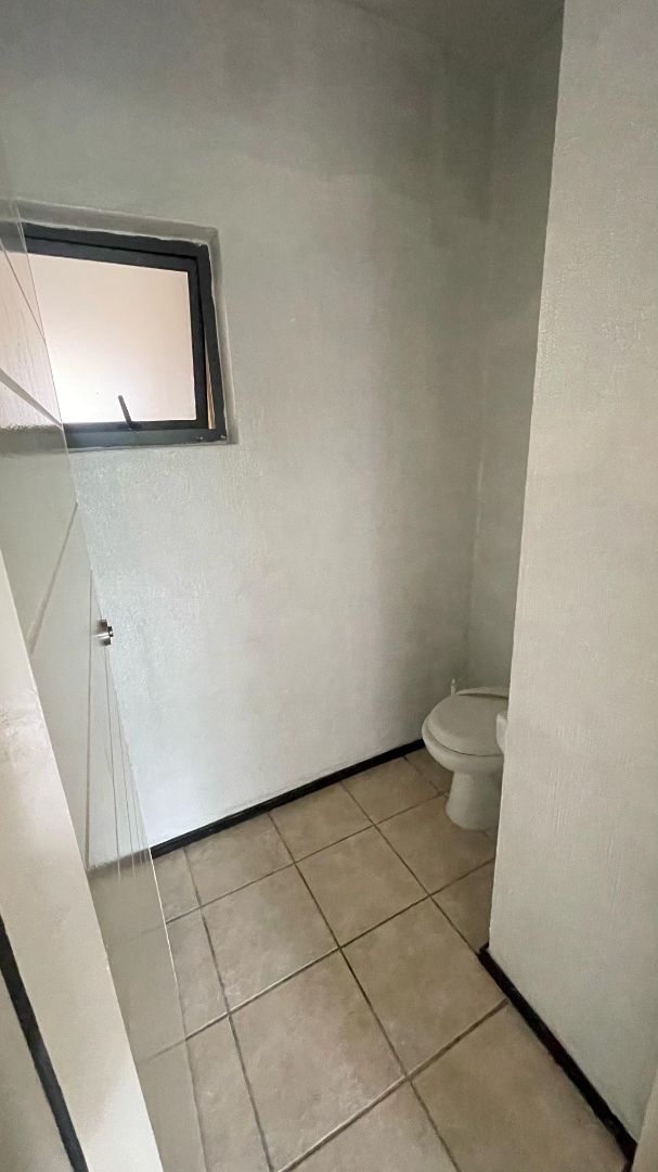 To Let 1 Bedroom Property for Rent in Ruimsig Gauteng