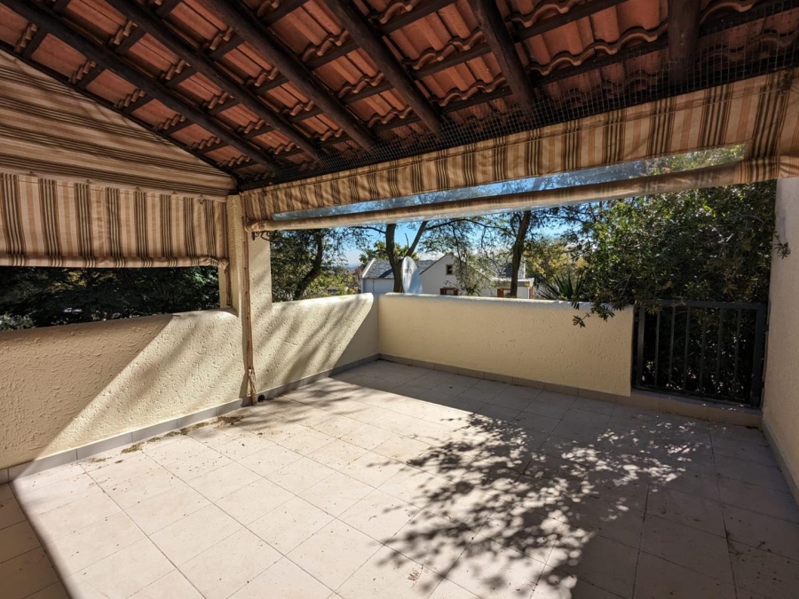 2 Bedroom Property for Sale in Bryanston Gauteng