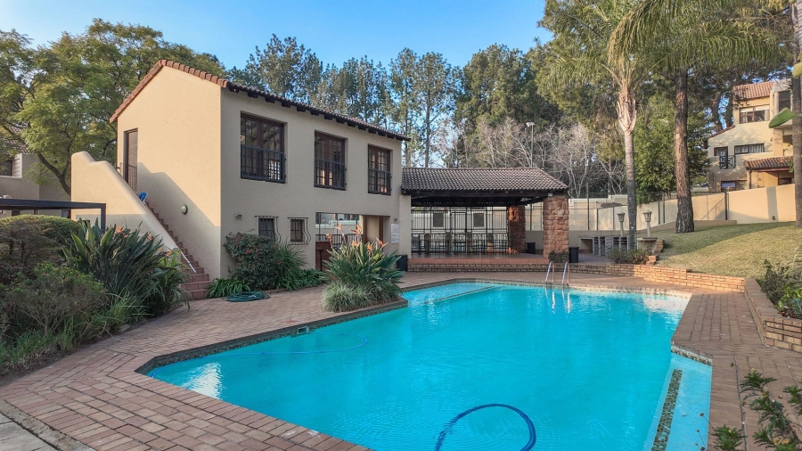 2 Bedroom Property for Sale in Bryanston Gauteng